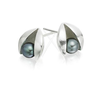Grey Pearl and Silver Clam Stud Earrings E43